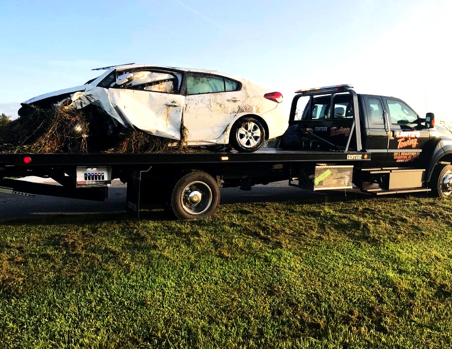 Accident recovery by Lantz's Towing