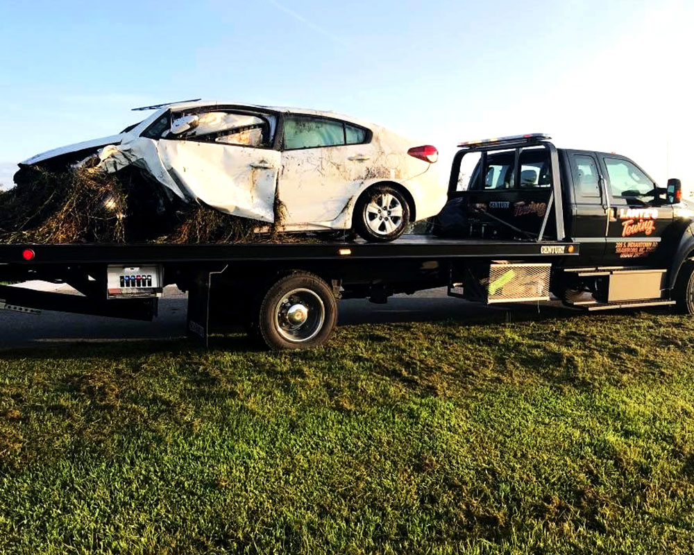 Lantz's Towing gallery photo 1