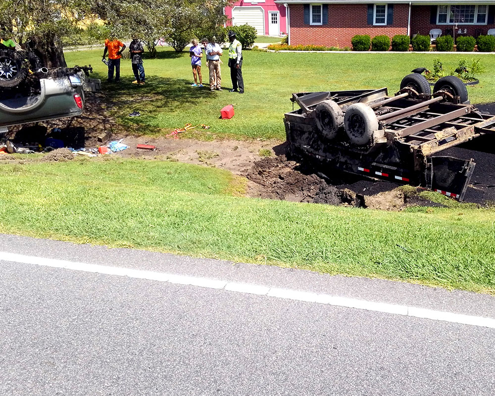 Lantz's Towing gallery photo 4