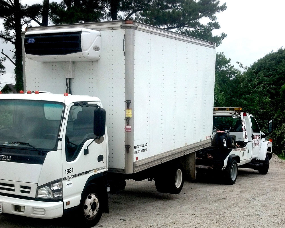 Lantz's Towing gallery photo 5